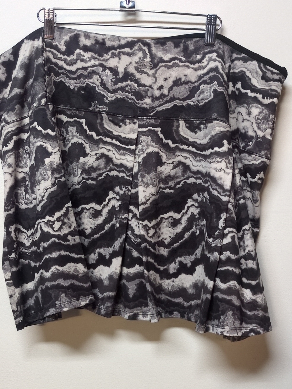 Reel Legends Golf Skort Elastic Waist Black White Marble Print, Size 2XL - Picture 7 of 9